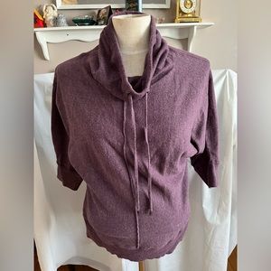 Jones NY Size small women’s 3/4 sleeve sweater